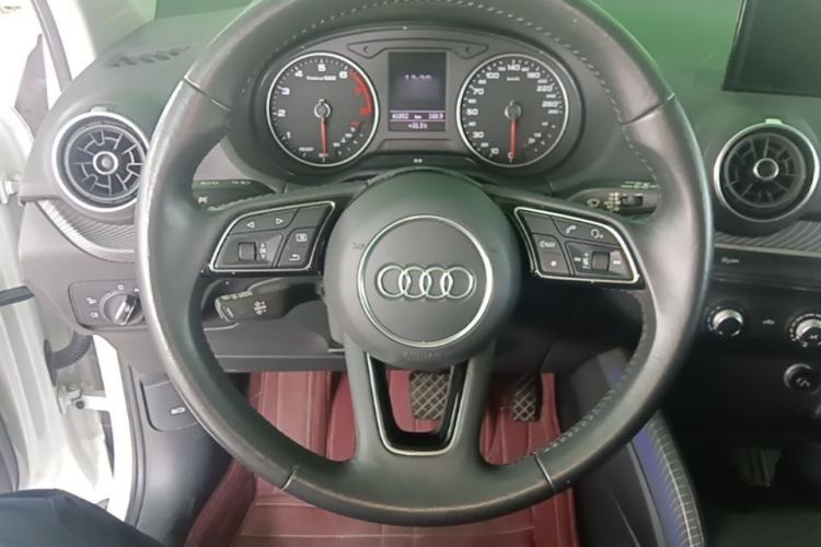 Used Audi Q2L 2018 35 TFSI Launch Exclusive Edition China VI Steering Wheel