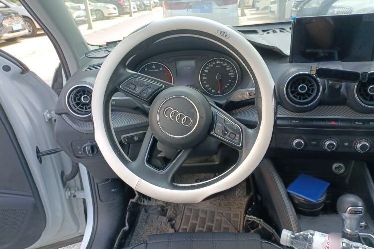 Used Audi Q2L 2018 35 TFSI Launch Exclusive Edition China VI Steering Wheel