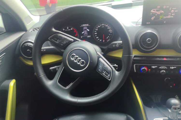 Used Audi Q2L 2018 35 TFSI Fashion Dynamic Version China VI Emission Standard Steering Wheel