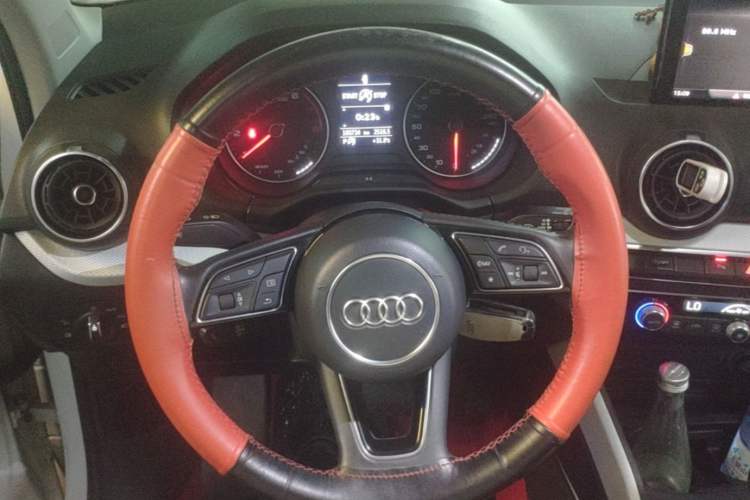 Used Audi Q2L 2018 35 TFSI Fashion Elegant Version China V Steering Wheel