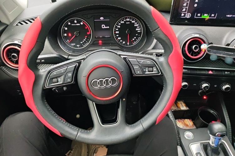 Used Audi Q2L 2018 35 TFSI Launch Exclusive Edition China V Steering Wheel