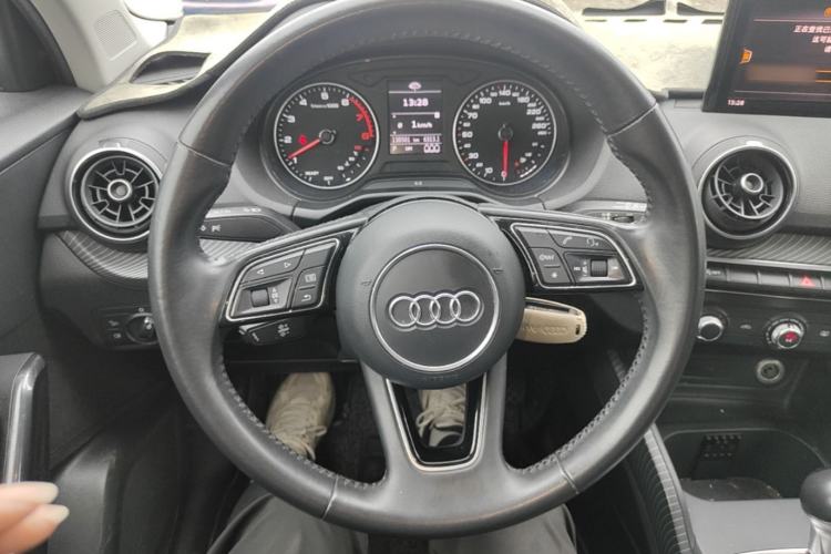 Used Audi Q2L 2018 35 TFSI Launch Exclusive Edition China VI Steering Wheel