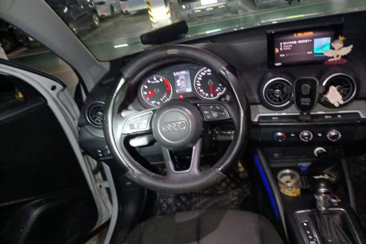 Used Audi Q2L 2018 35 TFSI Launch Exclusive Edition China V Steering Wheel