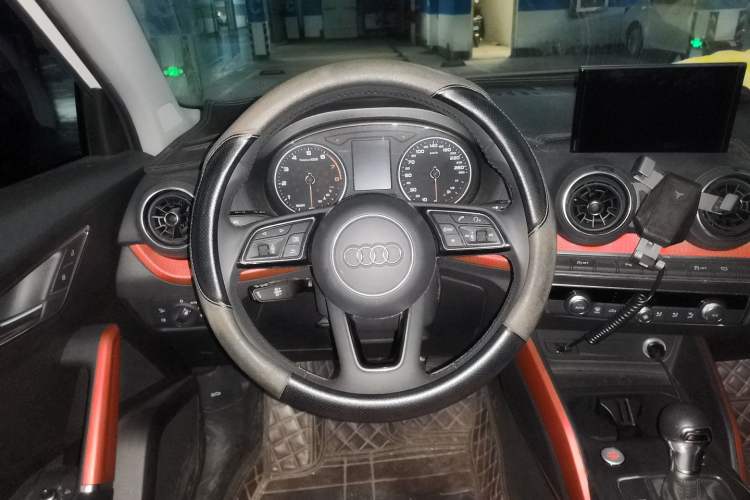 Used Audi Q2L 2018 35 TFSI Fashion Dynamic Version China V Emission Standard Steering Wheel