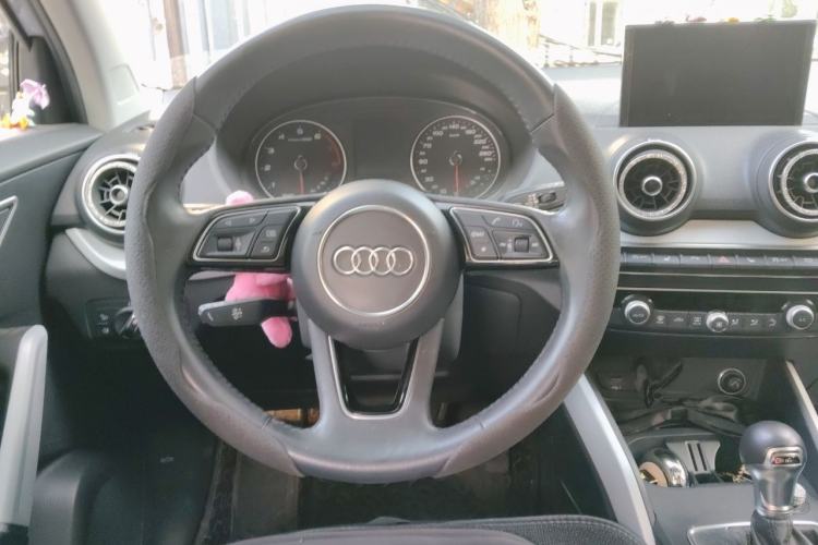 Used Audi Q2L 2018 35 TFSI Fashionable & Elegant Version China VI Emission Standard Steering Wheel