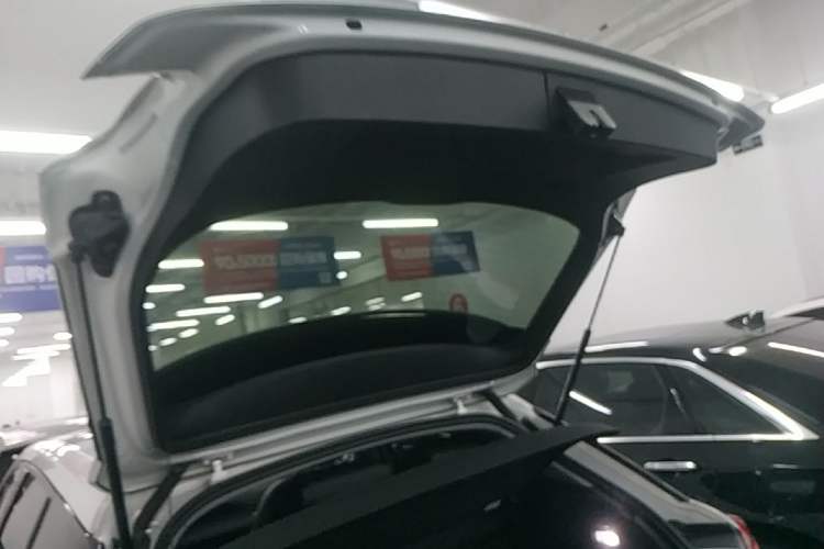 Used Audi Q2L 2018 35 TFSI Fashionable & Elegant Version China VI Emission Standard Trunk