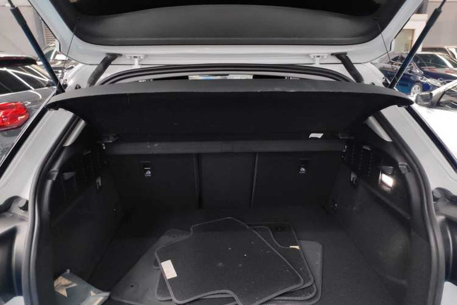 Used Audi Q2L 2018 35 TFSI Launch Exclusive Edition China VI Trunk