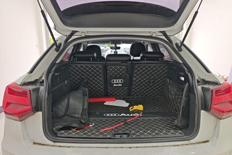 Used Audi Q2L 2018 35 TFSI Launch Exclusive Edition China VI Trunk