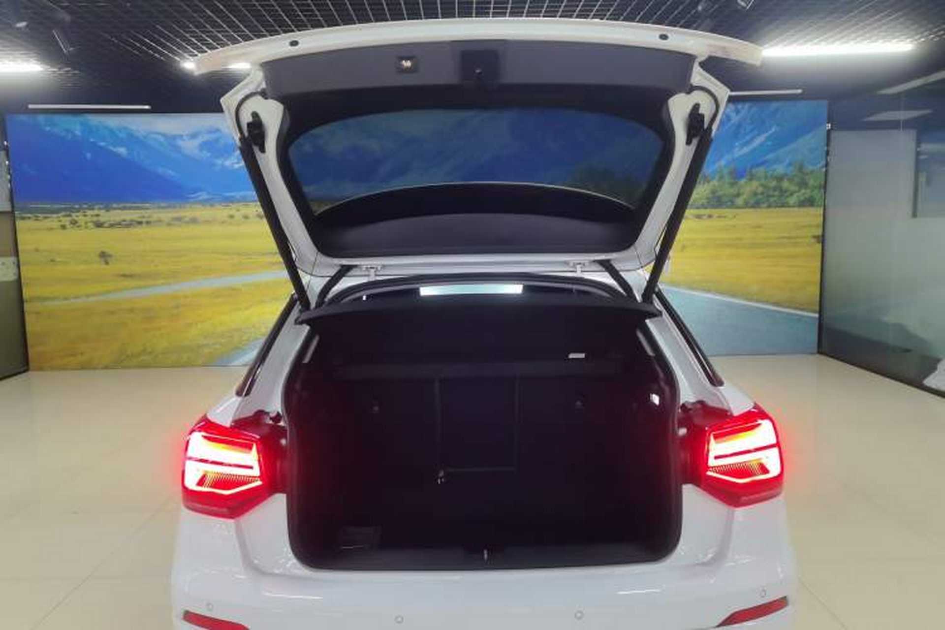Used Audi Q2L 2018 35 TFSI Fashionable & Elegant Version China VI Emission Standard Trunk