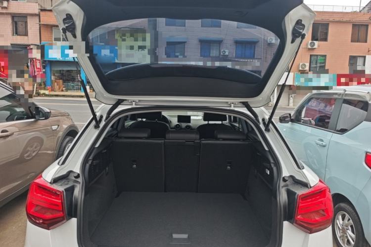 Used Audi Q2L 2018 35 TFSI Fashionable & Elegant Version China VI Emission Standard Trunk
