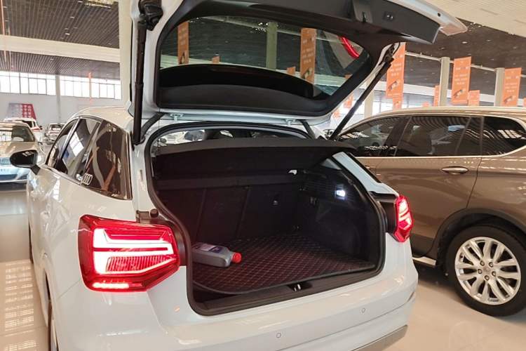 Used Audi Q2L 2018 35 TFSI Fashionable & Elegant Version China VI Emission Standard Trunk
