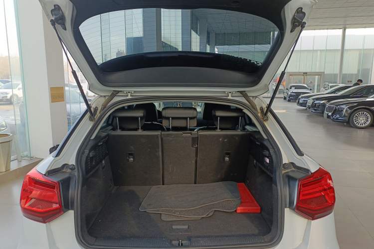 Used Audi Q2L 2018 35 TFSI Fashionable & Elegant Version China VI Emission Standard Trunk