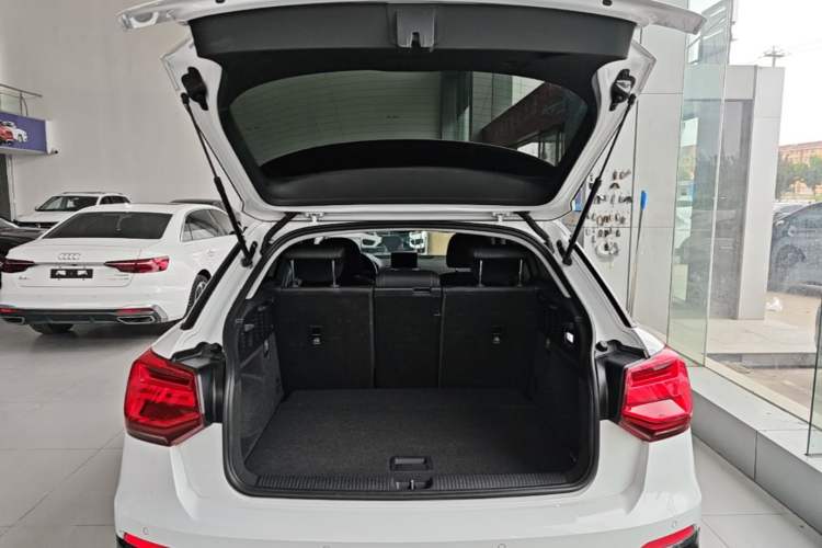 Used Audi Q2L 2018 35 TFSI Luxury Prestige Version China VI Trunk