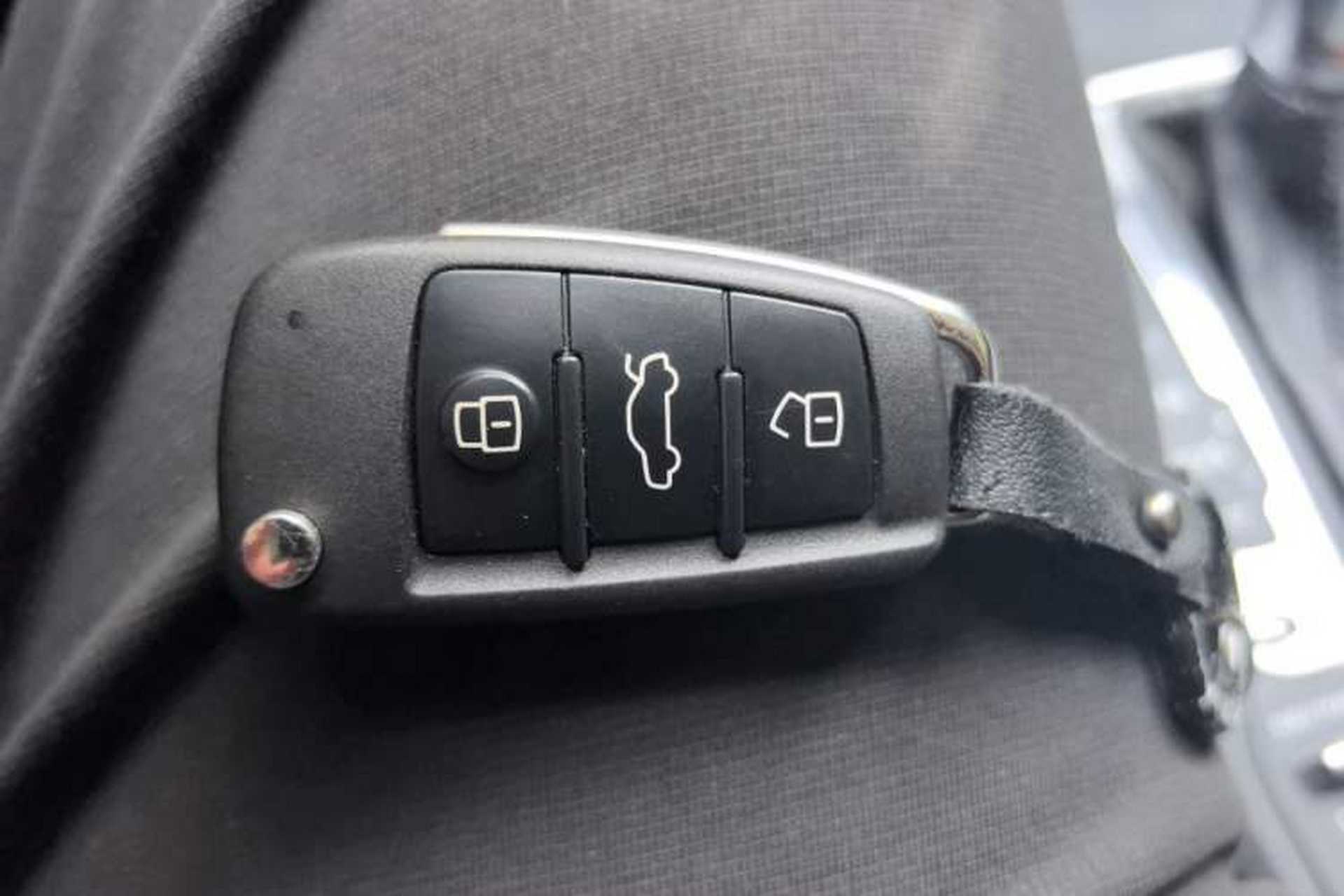 Used Audi Q2L 2018 35 TFSI Launch Exclusive Edition China V Vehicle Key