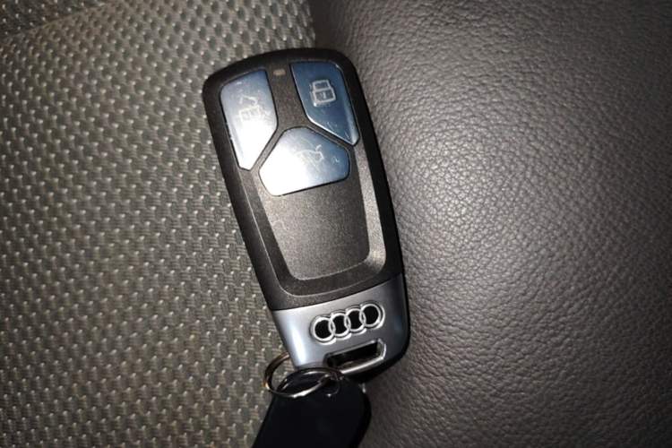Used Audi Q2L 2018 35 TFSI Fashion Elegant Version China V Vehicle Key