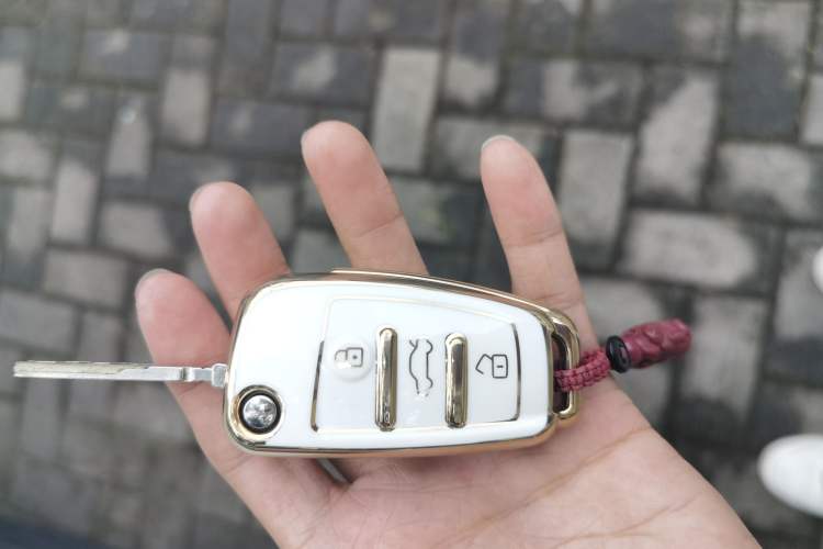 Used Audi Q2L 2018 35 TFSI Fashion Dynamic Version China VI Emission Standard Vehicle Key