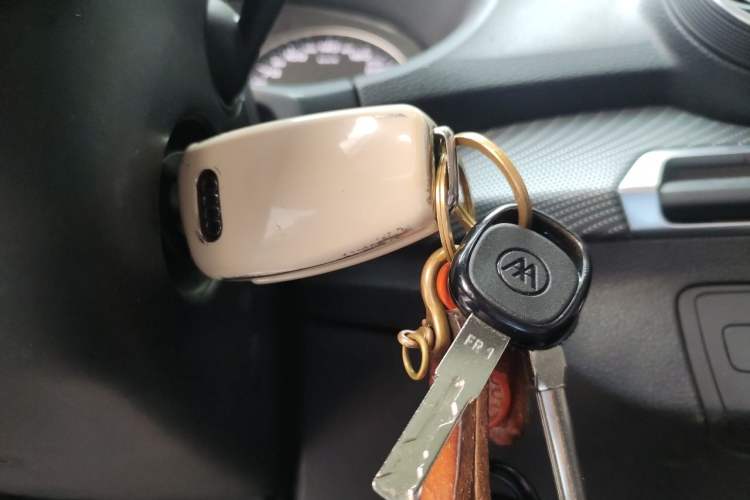 Used Audi Q2L 2018 35 TFSI Launch Exclusive Edition China VI Vehicle Key