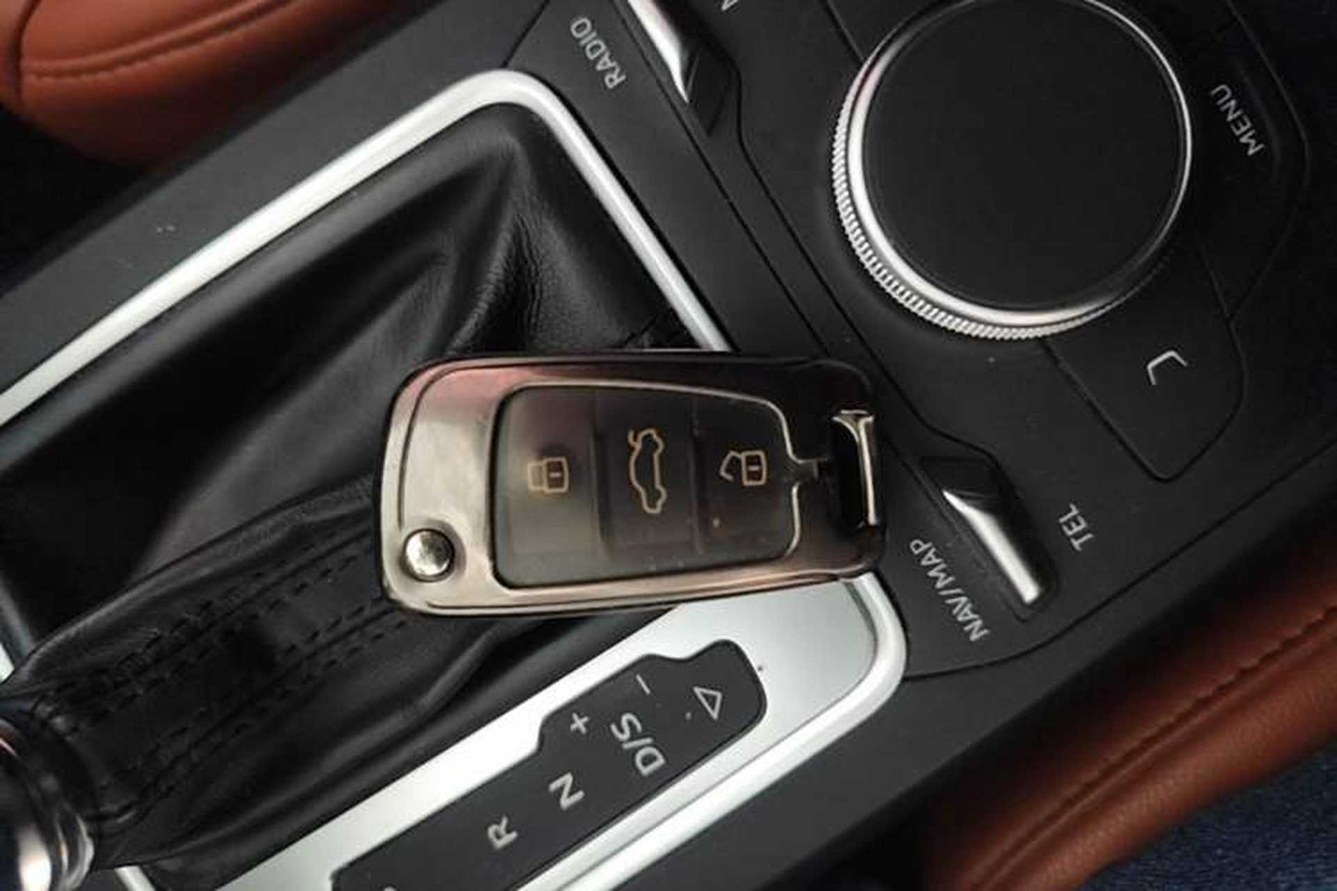 Used Audi Q2L 2018 35 TFSI Launch Exclusive Edition China VI Vehicle Key