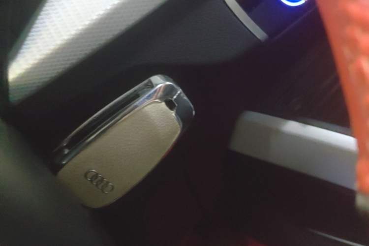 Used Audi Q2L 2018 35 TFSI Fashion Elegant Version China V Vehicle Key