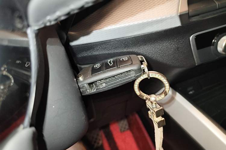 Used Audi Q2L 2018 35 TFSI Fashionable & Elegant Version China VI Emission Standard Vehicle Key