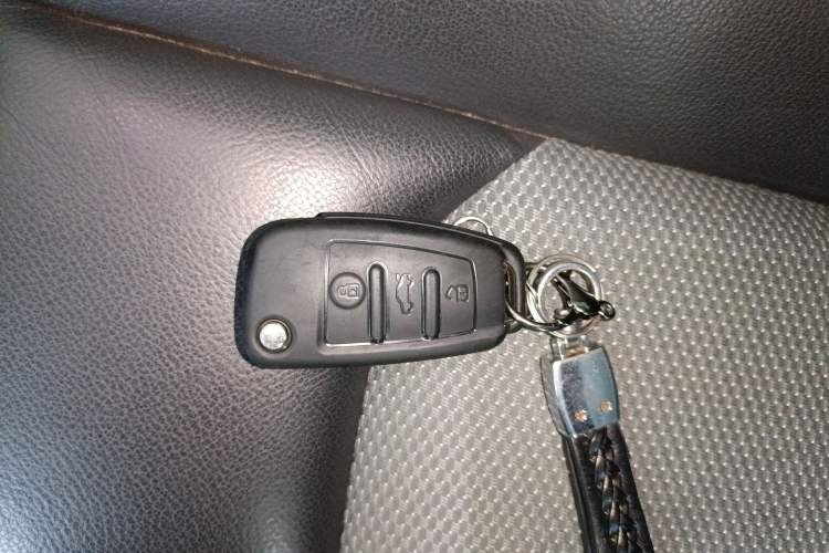 Used Audi Q2L 2018 35 TFSI Fashionable & Elegant Version China VI Emission Standard Vehicle Key