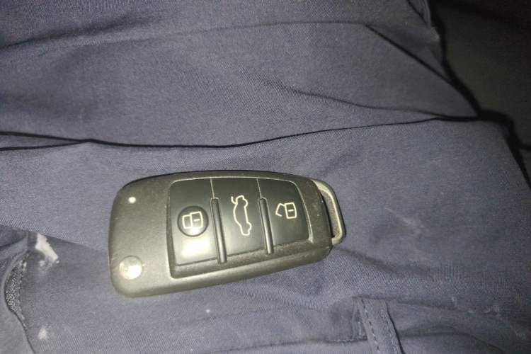 Used Audi Q2L 2018 35 TFSI Fashion Dynamic Version China VI Emission Standard Vehicle Key