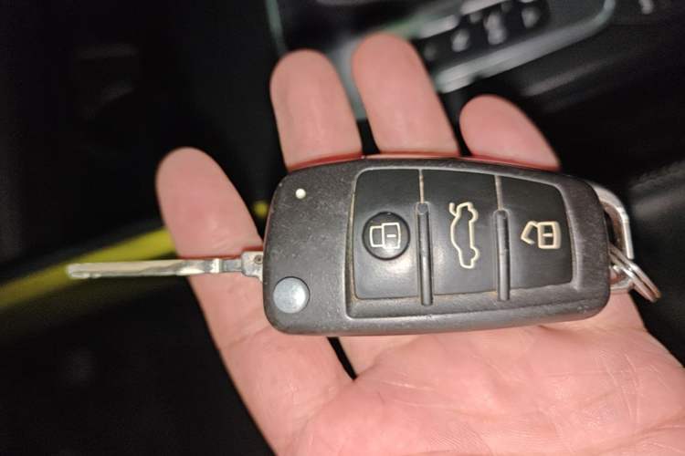 Used Audi Q2L 2018 35 TFSI Fashion Dynamic Version China V Emission Standard Vehicle Key