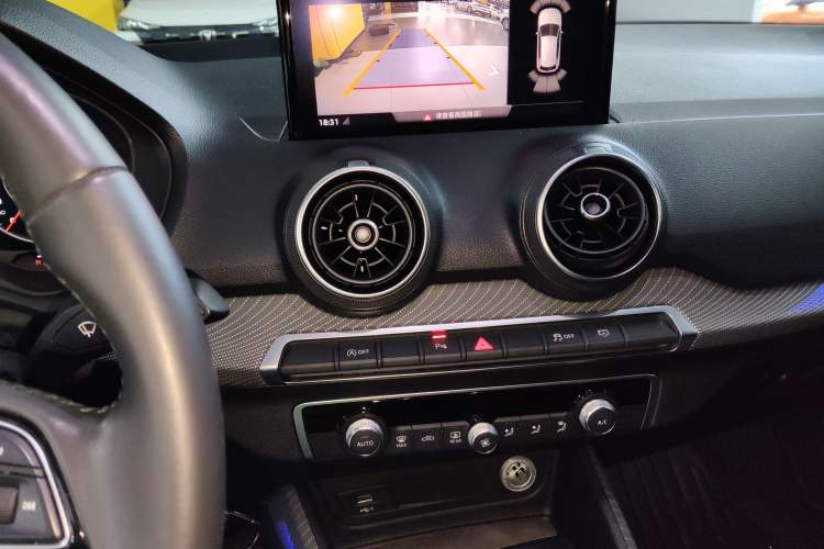 Used Audi Q2L 2018 35 TFSI Fashion Dynamic Version China V Emission Standard Audio And AC Panel
