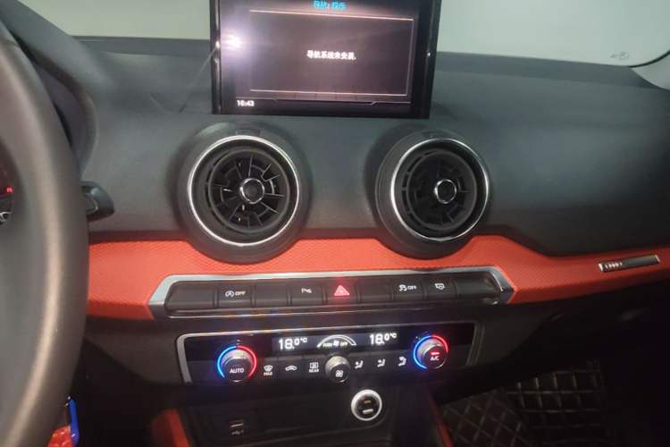 Used Audi Q2L 2018 35 TFSI Fashion Dynamic Version China V Emission Standard Audio And AC Panel