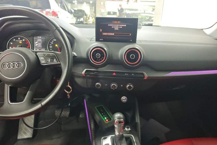 Used Audi Q2L 2018 35 TFSI Launch Exclusive Edition China VI Audio And AC Panel