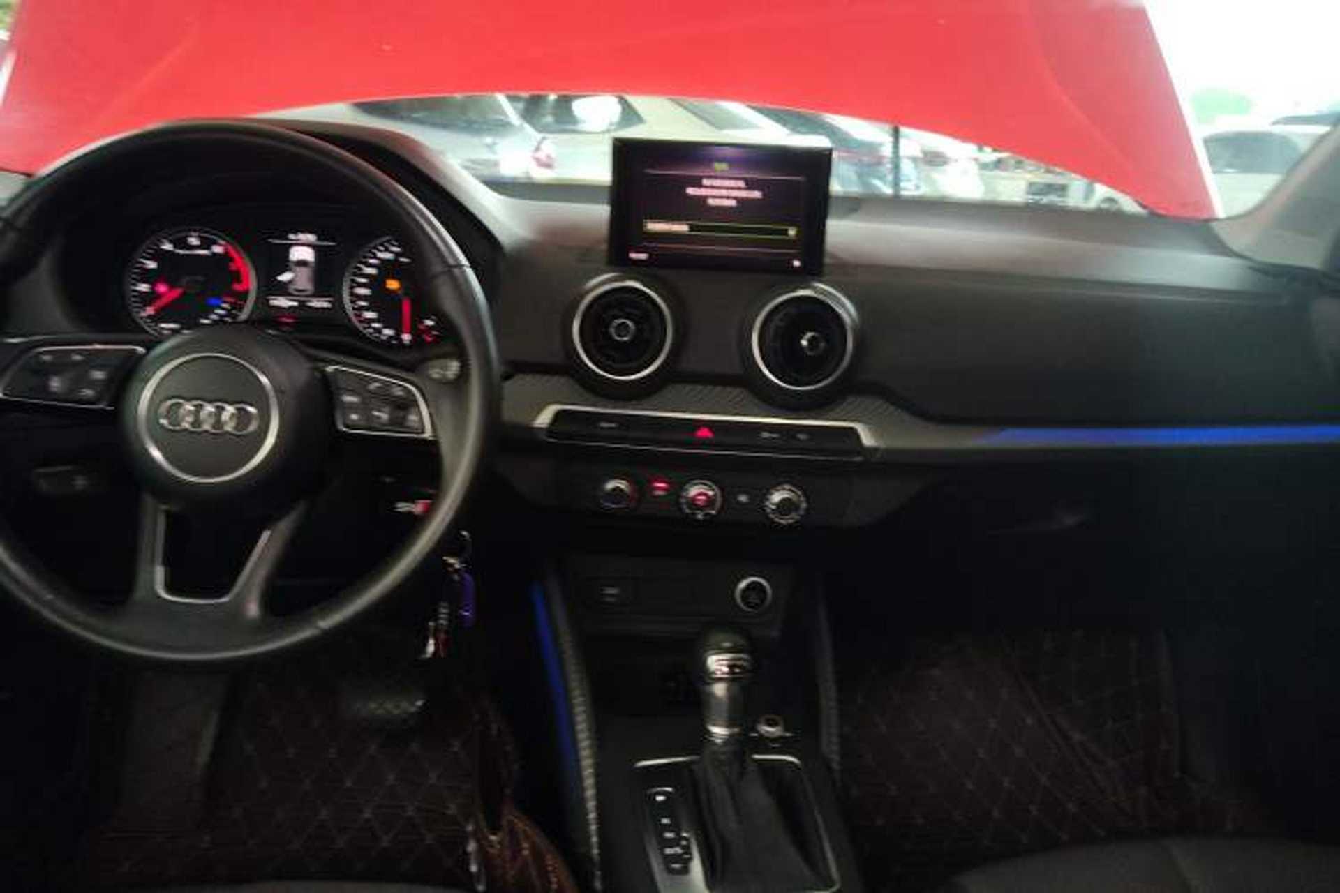 Used Audi Q2L 2018 35 TFSI Launch Exclusive Edition China VI Center Console