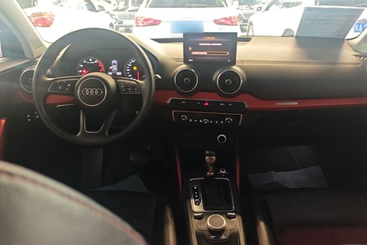 Used Audi Q2L 2018 35 TFSI Fashion Dynamic Version China V Emission Standard Center Console