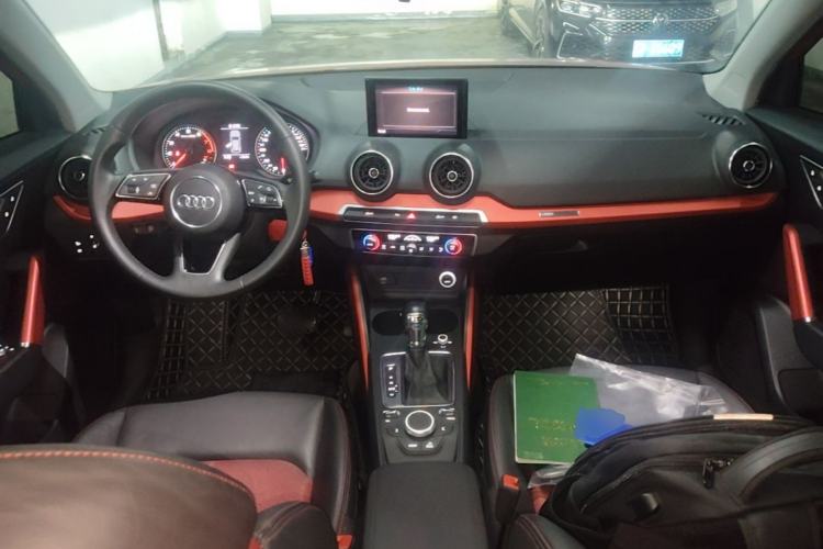 Used Audi Q2L 2018 35 TFSI Fashion Dynamic Version China V Emission Standard Center Console