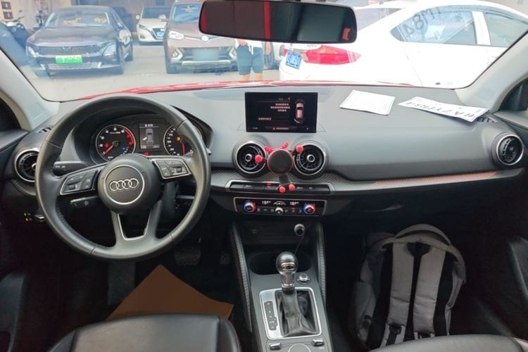 Used Audi Q2L 2018 35 TFSI Fashion Dynamic Version China V Emission Standard Center Console