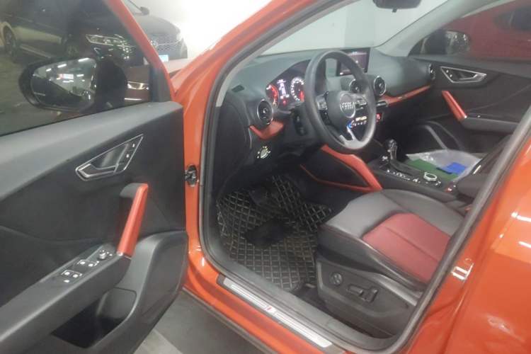 Used Audi Q2L 2018 35 TFSI Fashion Dynamic Version China V Emission Standard Driver Seat