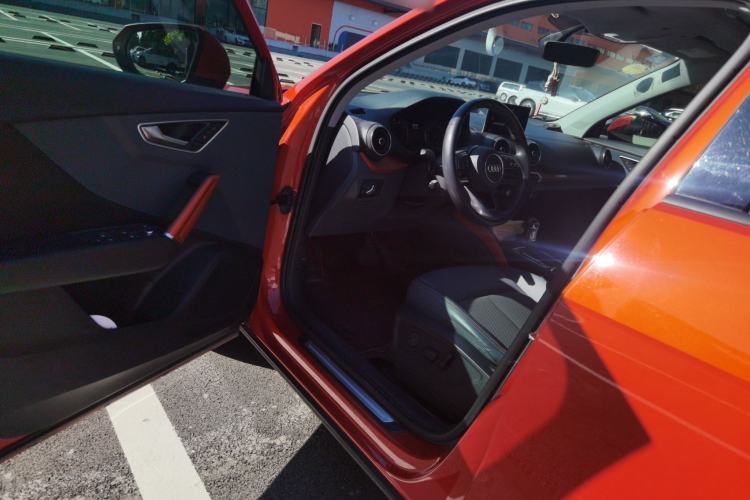 Used Audi Q2L 2018 35 TFSI Fashionable & Elegant Version China VI Emission Standard Driver Seat