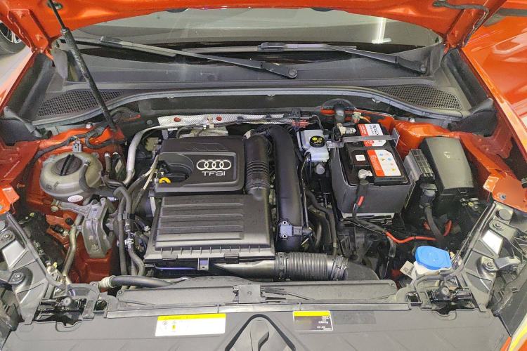 Used Audi Q2L 2018 35 TFSI Fashion Elegant Version China V Engine Bay