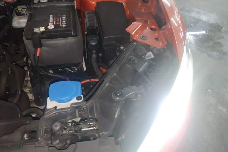 Used Audi Q2L 2018 35 TFSI Fashion Dynamic Version China V Emission Standard Engine Bay Left