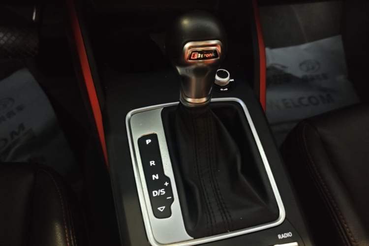 Used Audi Q2L 2018 35 TFSI Fashion Dynamic Version China V Emission Standard Gear Lever