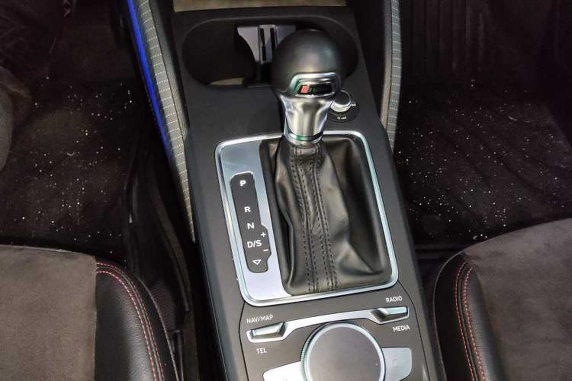 Used Audi Q2L 2018 35 TFSI Fashion Dynamic Version China V Emission Standard Gear Lever