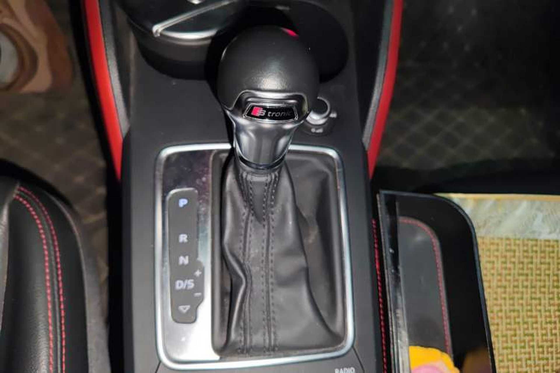 Used Audi Q2L 2018 35 TFSI Fashion Dynamic Version China V Emission Standard Gear Lever
