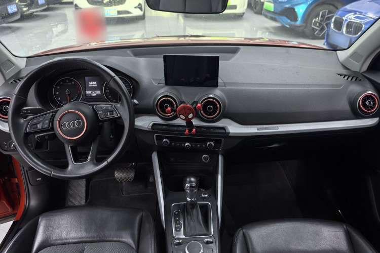 Used Audi Q2L 2018 35 TFSI Fashionable & Elegant Version China VI Emission Standard Interior 1