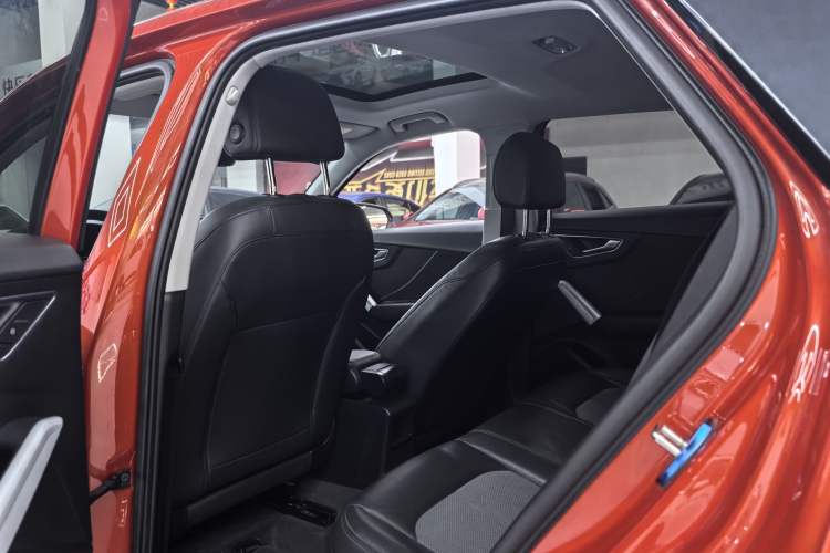 Used Audi Q2L 2018 35 TFSI Fashionable & Elegant Version China VI Emission Standard Interior 2