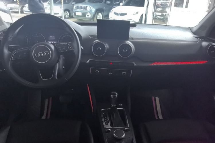 Used Audi Q2L 2018 35 TFSI Fashion Dynamic Version China V Emission Standard Interior 3