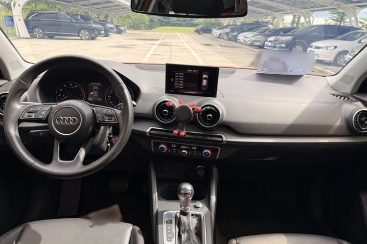 Used Audi Q2L 2018 35 TFSI Fashion Dynamic Version China V Emission Standard Interior 4