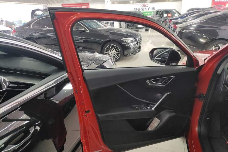 Used Audi Q2L 2018 35 TFSI Launch Exclusive Edition China VI Left Front Door Interior