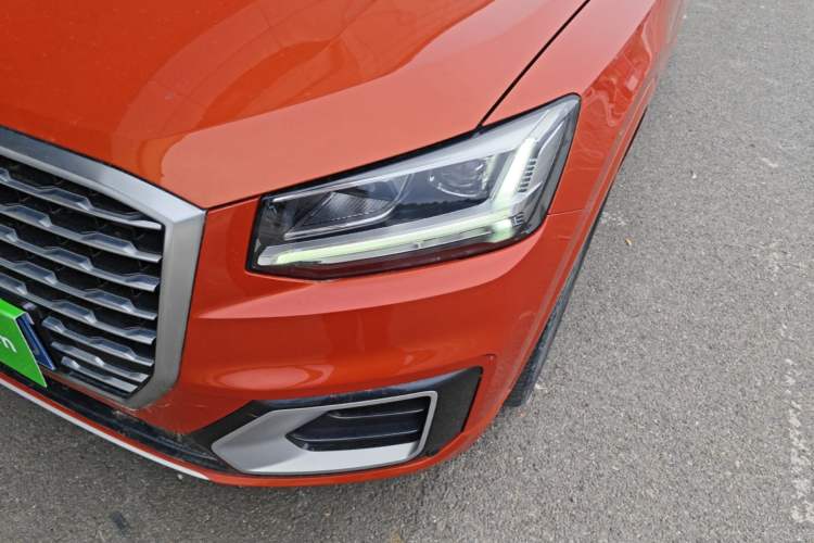 Used Audi Q2L 2018 35 TFSI Fashionable & Elegant Version China VI Emission Standard Left Front Headlight