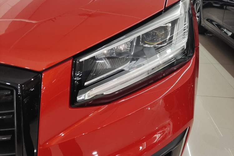 Used Audi Q2L 2018 35 TFSI Launch Exclusive Edition China VI Left Front Headlight