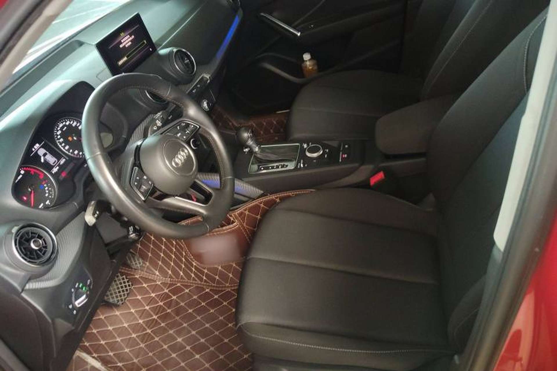 Used Audi Q2L 2018 35 TFSI Launch Exclusive Edition China VI Left Front Seat