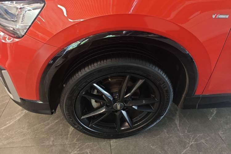 Used Audi Q2L 2018 35 TFSI Fashion Dynamic Version China V Emission Standard Left Front Wheel Hub